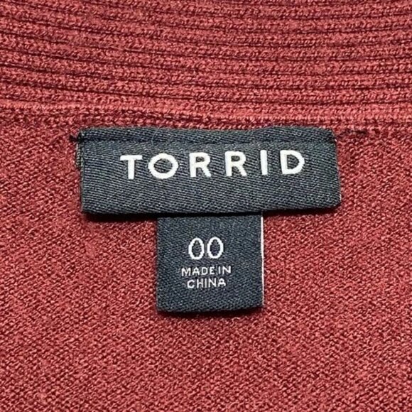 Torrid Open Front Cardigan Women's 00 M/L Maroon Tight Knit Duster Pockets EUC - Picture 10 of 10